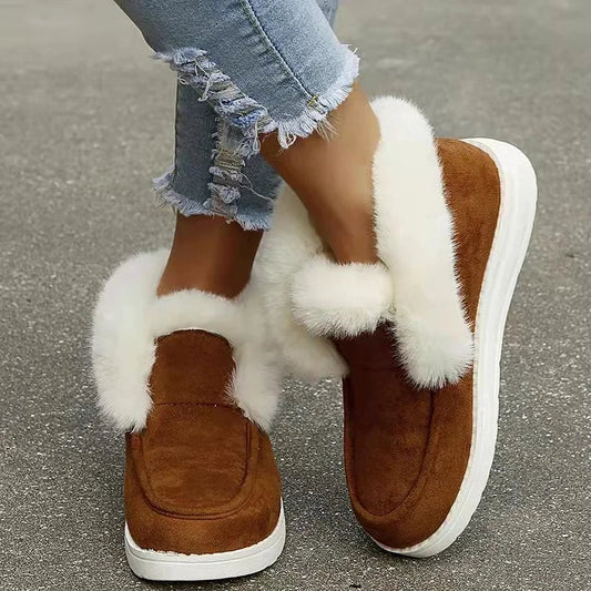 Farbenfrohe Schneestiefel mit kuscheligem Besatz und runder Zehenform