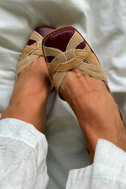 Gewebte Colorblock-Slipper mit quadratischer Zehenpartie und stilvollen, klobigen Absätzen