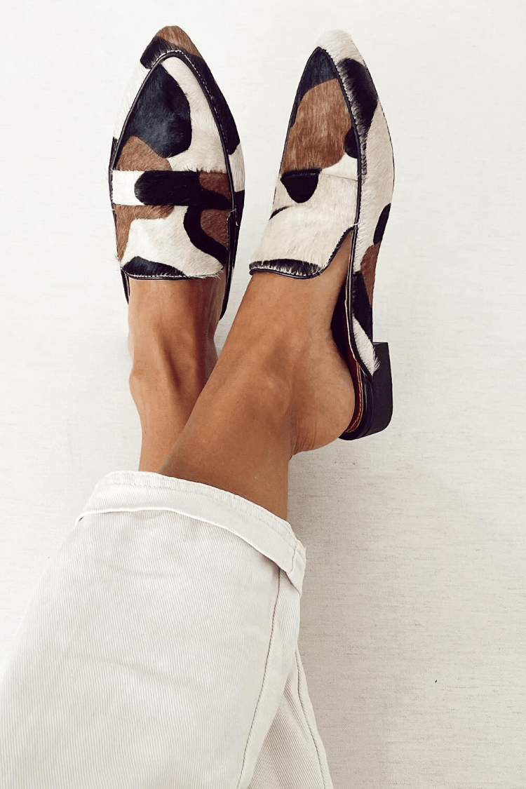 Patchwork-Eleganz-Lederschuh mit runder Zehenform und Tiermuster