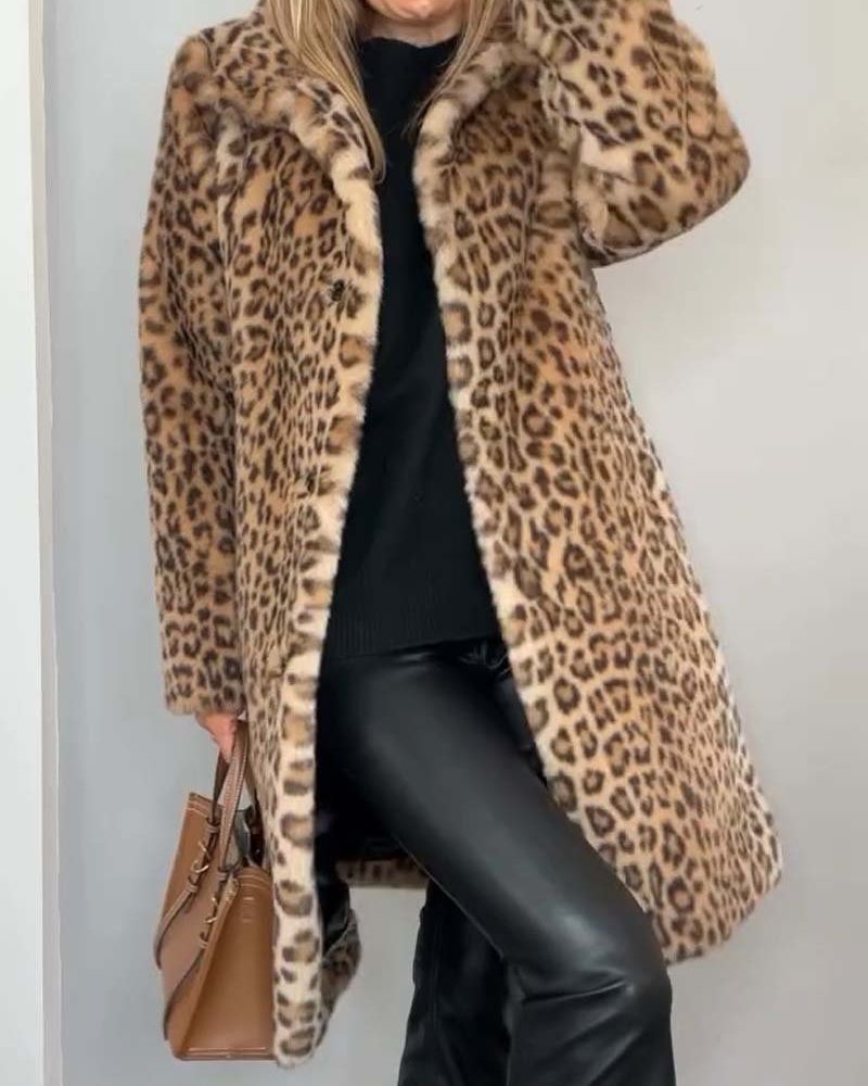 Leia | Lange, kuschelige Jacke mit Leopardenmuster