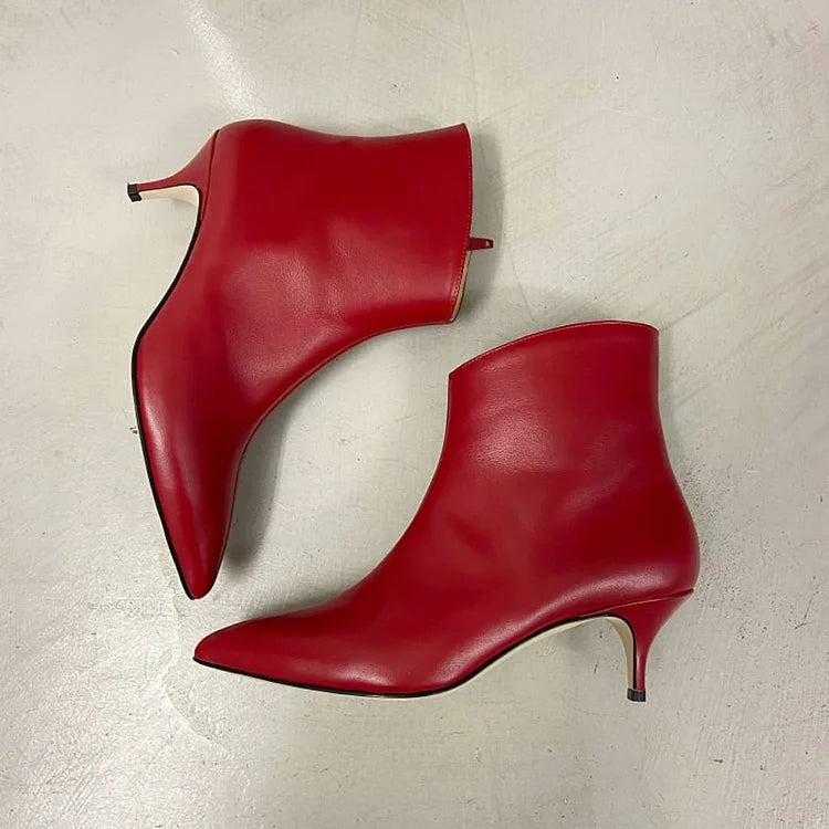 Rote Kitten-Heel Stiefeletten mit spitzer Zehenpartie und Reißverschluss – Vorbestellung