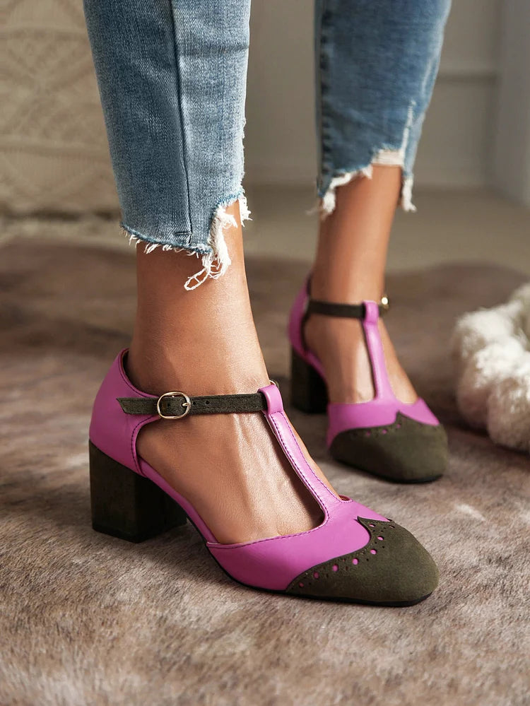 Damen High Heels aus Kunstleder mit Farbblock-Design, geschlossene Zehenpartie, klobige Absätze und ausgehöhlte Details