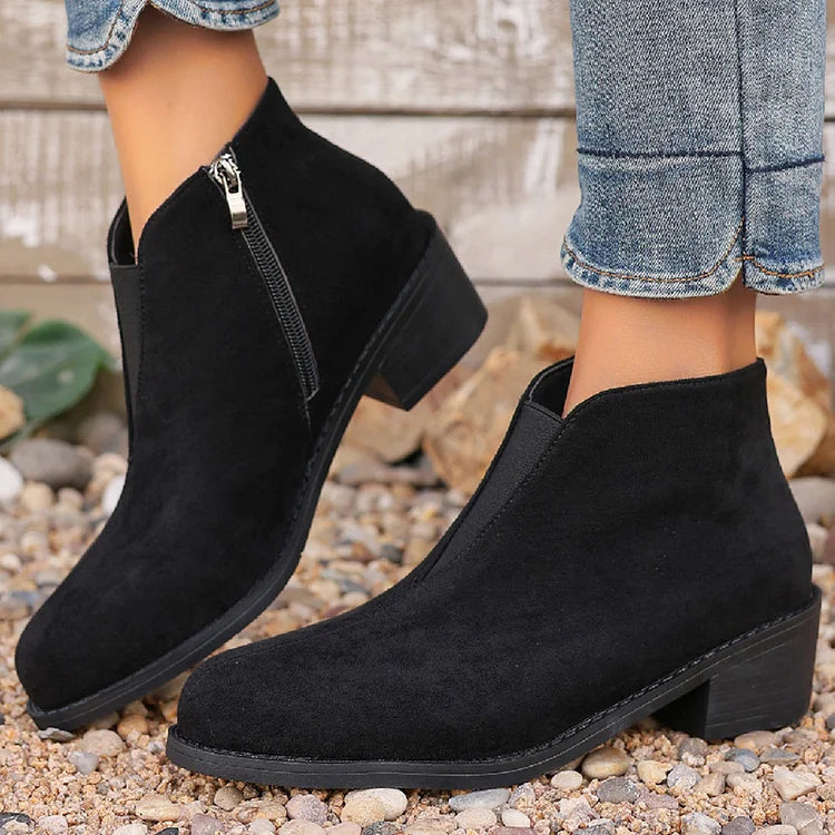 Spitz zulaufende Patchwork-Stiefeletten mit Reißverschluss und robustem Absatz
