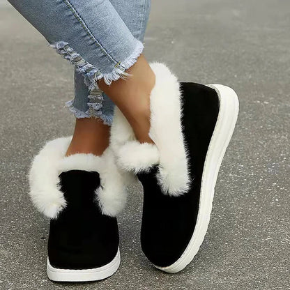 Farbenfrohe Schneestiefel mit kuscheligem Besatz und runder Zehenform