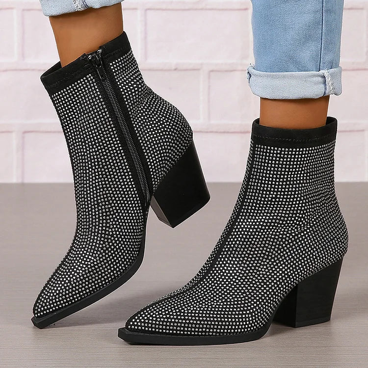 Spitz zulaufende Strass-Stiefeletten mit Reißverschluss und robustem Absatz