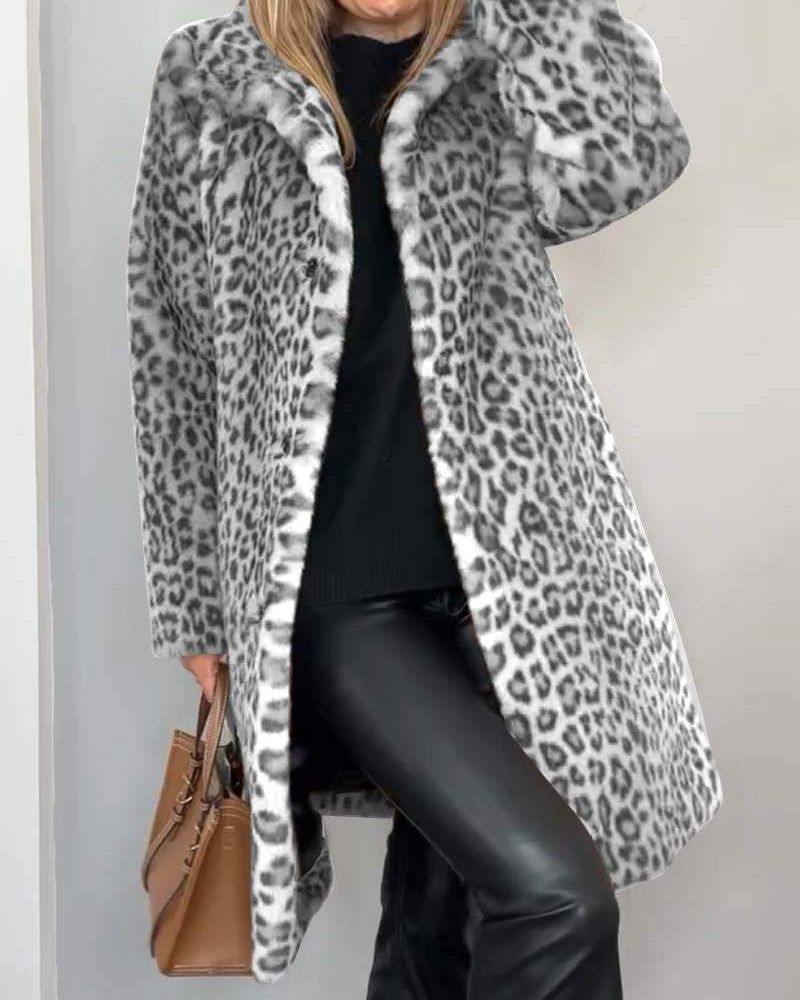 Leia | Lange, kuschelige Jacke mit Leopardenmuster