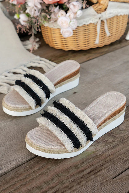 Gestreifte Espadrille-Plateau-Slipper für den Außenbereich mit Quasten