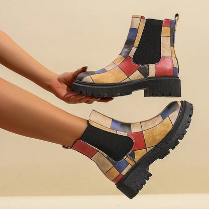 Mehrfarbige Patchwork-Stiefeletten mit robustem Absatz und runder Zehenpartie