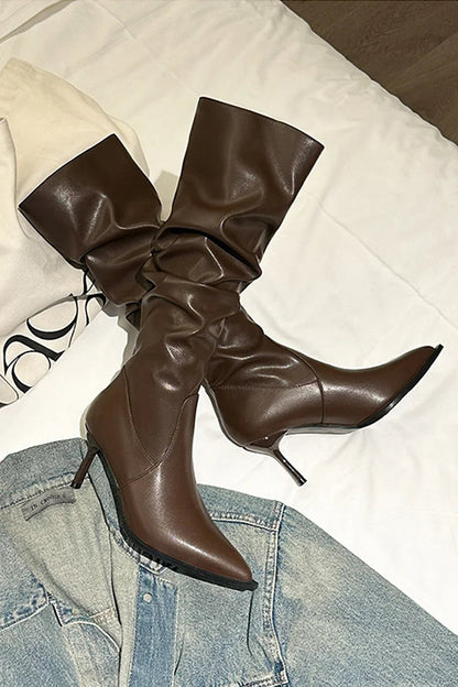 Kniehohe Stiefel mit spitzem Zehenbereich und einfarbigem Patchwork-Stiletto-Absatz