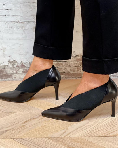 Elegante zweifarbige Stiletto-Absätze aus Leder mit V-Ausschnitt [Vorbestellung]