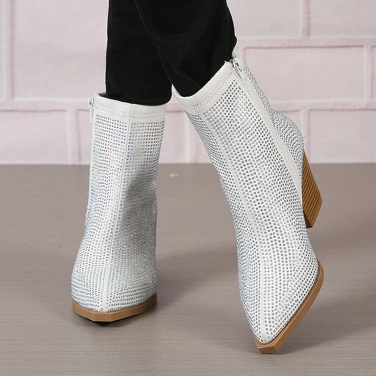 Spitz zulaufende Strass-Stiefeletten mit Reißverschluss und robustem Absatz
