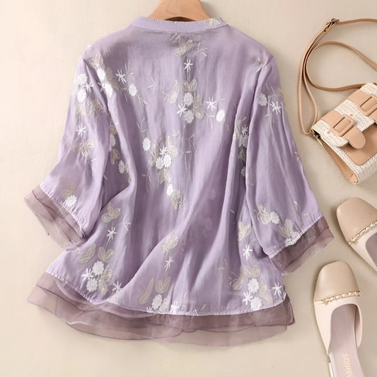Emily | Elegantes Baumwolltop mit kunstvoll gesticktem Blumenmotiv