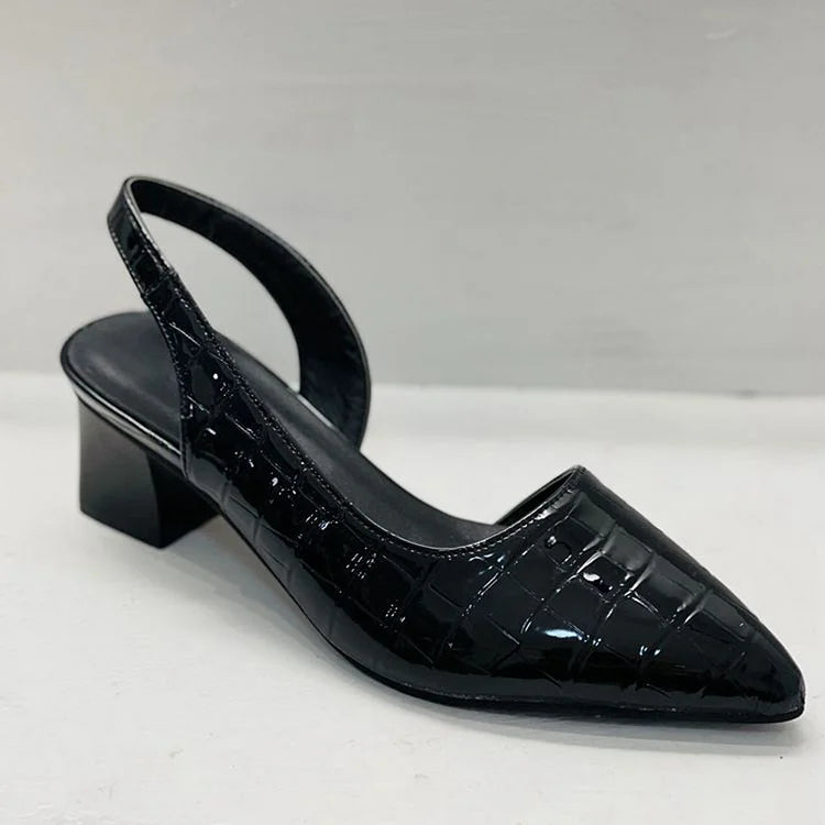 Elegante Slingback-Pumps mit Krokodilleder-Muster und unregelmäßigem, spitzem Zehenbereich