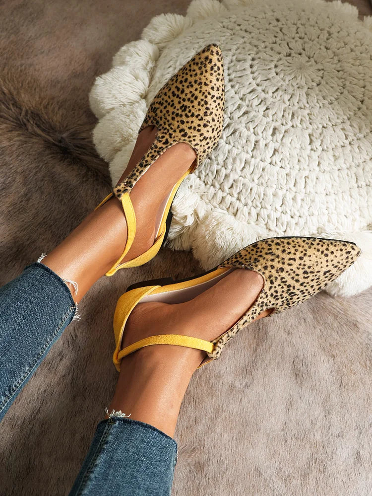 Damen Freizeit-Flats mit Leopardenmuster, Colorblock-Knöchelriemen, Schnalle und spitz zulaufender Zehenpartie