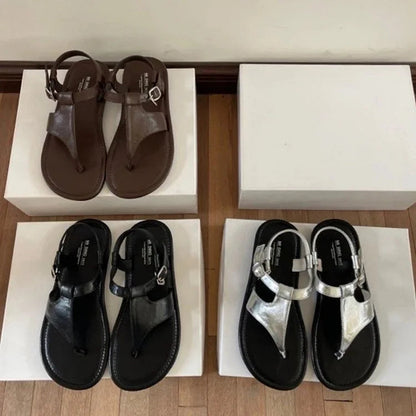 Bequeme einfarbige Flip-Flops mit Knöchelriemen und Schnalle