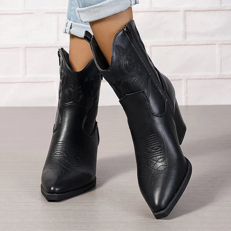 Spitz zulaufende Patchwork-Stiefeletten mit Knöchelabsatz