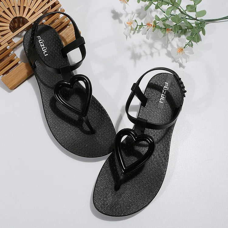 Bequeme herzförmige Flip-Flops mit Knöchelriemen