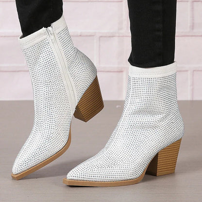 Spitz zulaufende Strass-Stiefeletten mit Reißverschluss und robustem Absatz