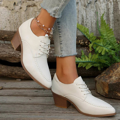 Spitz zulaufende Schnür-Oxfords mit Patchwork-Design und robustem Absatz