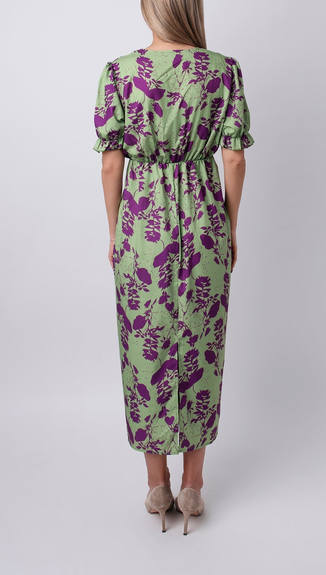 Carina | Langes Damenkleid mit Blumenmuster und V-Ausschnitt