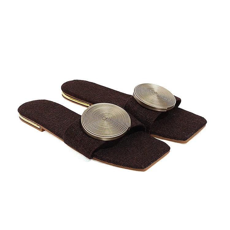 Bequeme Outdoor-Slipper mit quadratischer Zehenform und Metallic-Details
