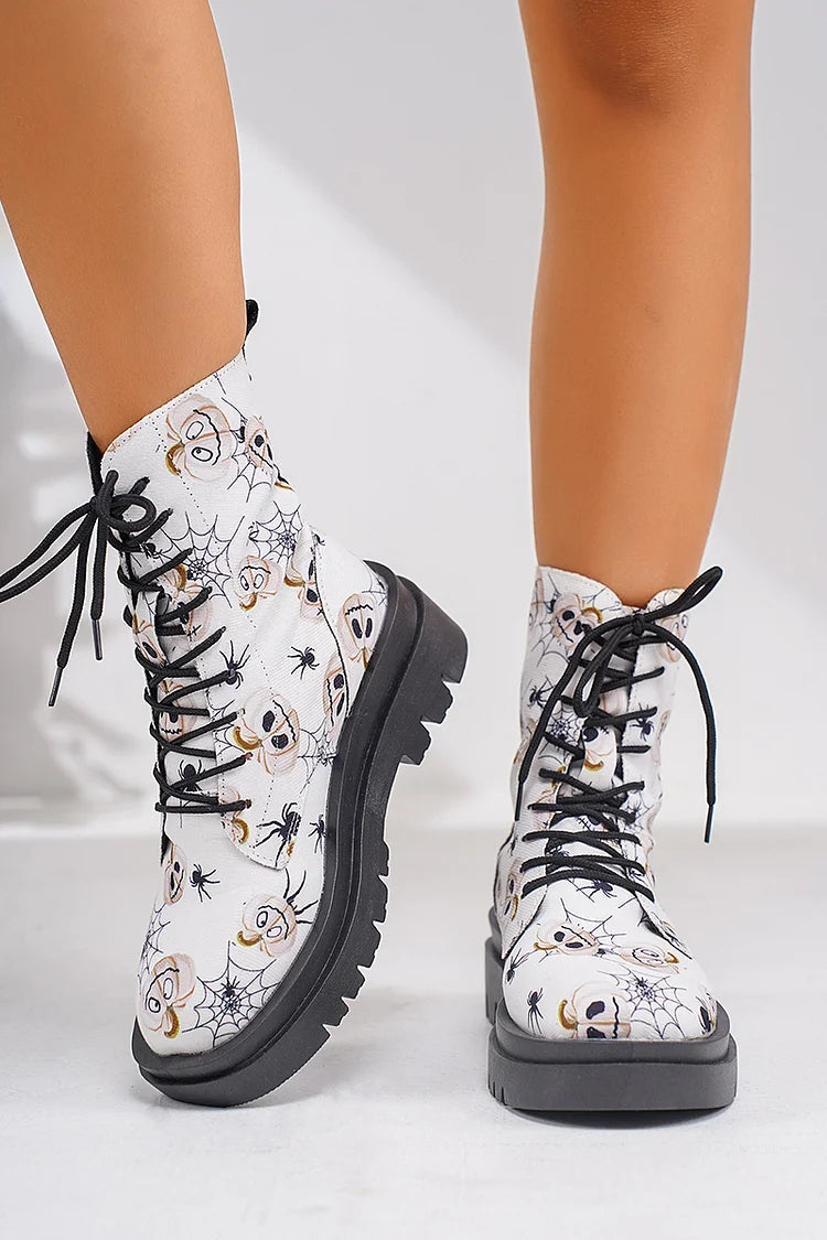 Bequeme Schnürstiefeletten mit runder Zehenpartie und Blumen-Schädel-Muster