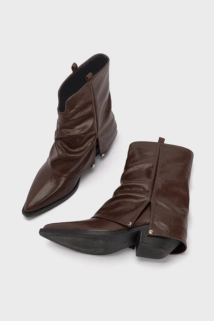 Einfarbige Stiefel mit mittlerer Schafthöhe, spitzem Zehenbereich, Ausschnitt und klobigem Absatz