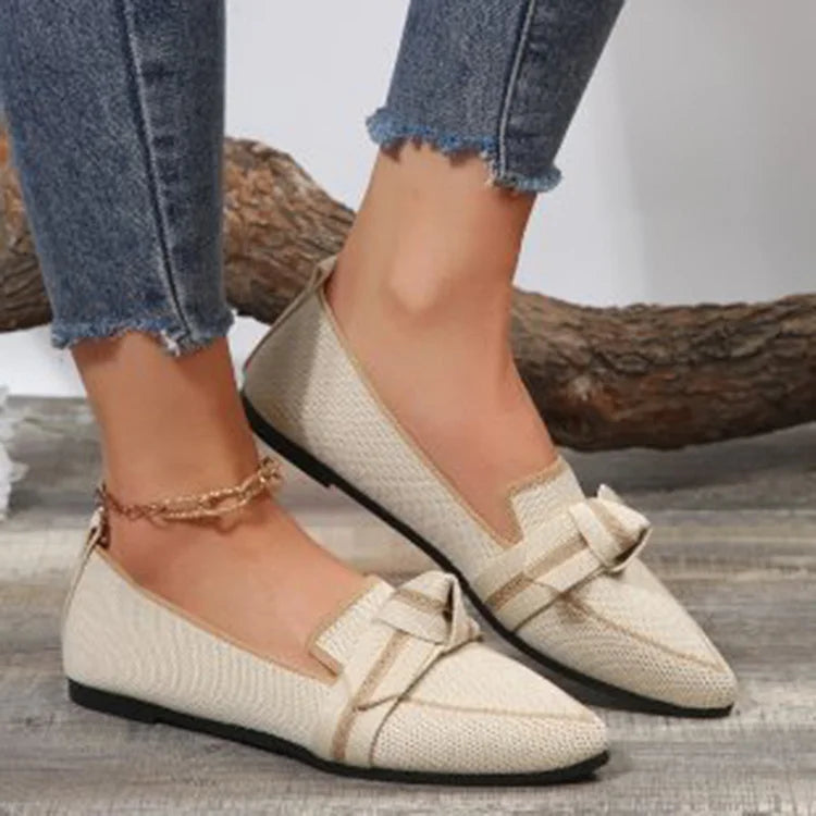 Bequeme Low-Top Strick-Flats mit Schleife und kontrastfarbener spitzer Zehenpartie