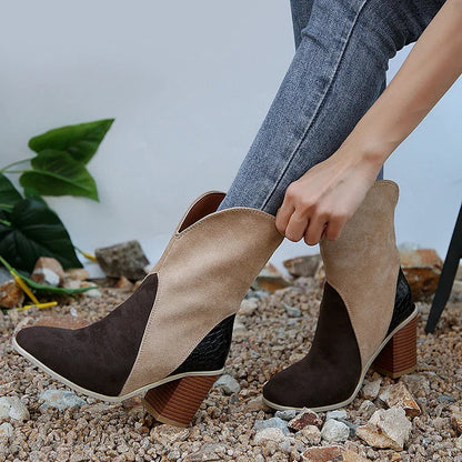 Farbblock-Stiefel mit V-Rillen, runder Zehenpartie und klobigem Absatz bis zur Wadenmitte