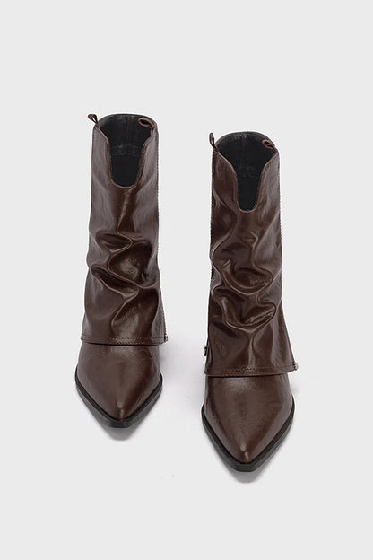 Einfarbige Stiefel mit mittlerer Schafthöhe, spitzem Zehenbereich, Ausschnitt und klobigem Absatz