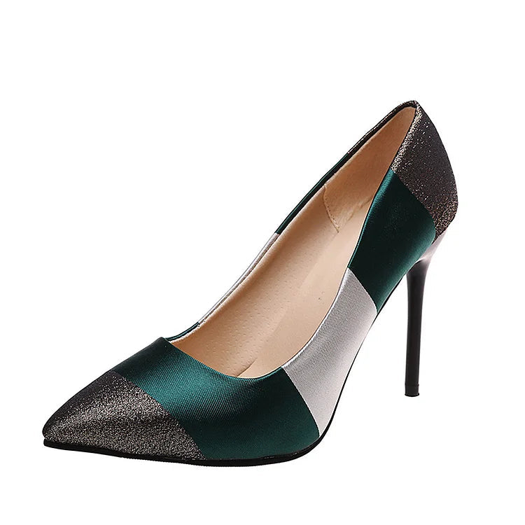 Eleganter Farbblock-Stiletto mit spitzem Zehenbereich und Slip-on-Design