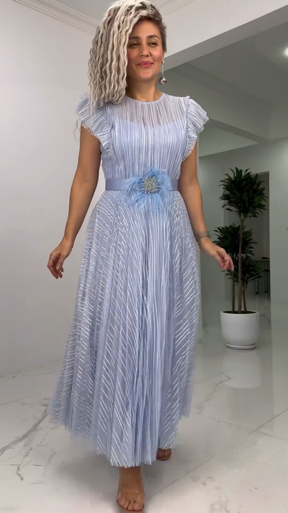 Elegantes Chiffonkleid mit tailliertem Schnitt