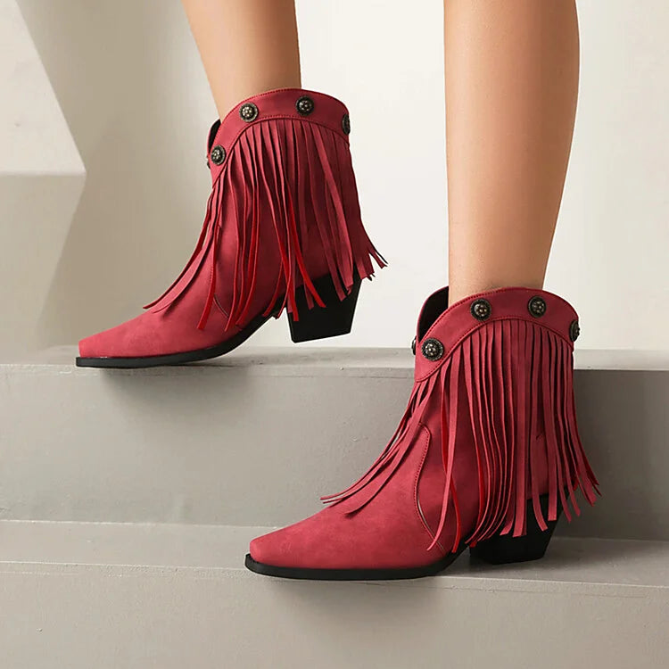 Fransen-Ankle Boots mit metallischen Nieten, eckiger Zehenpartie und klobigem Absatz