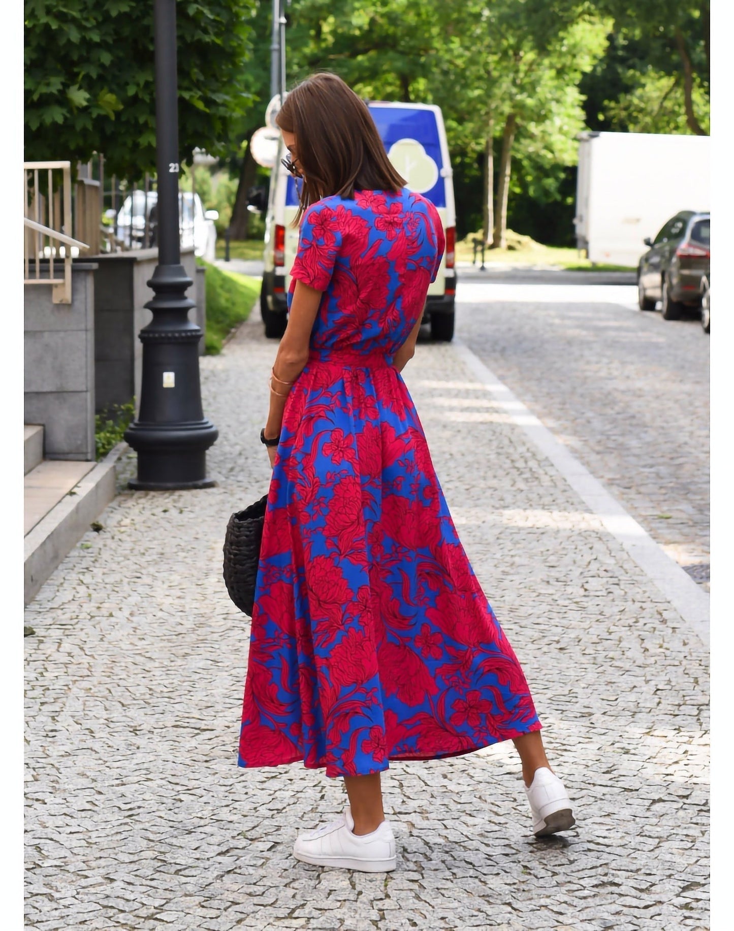 Luisa | Sommerkleid mit floralem Muster und femininer Eleganz