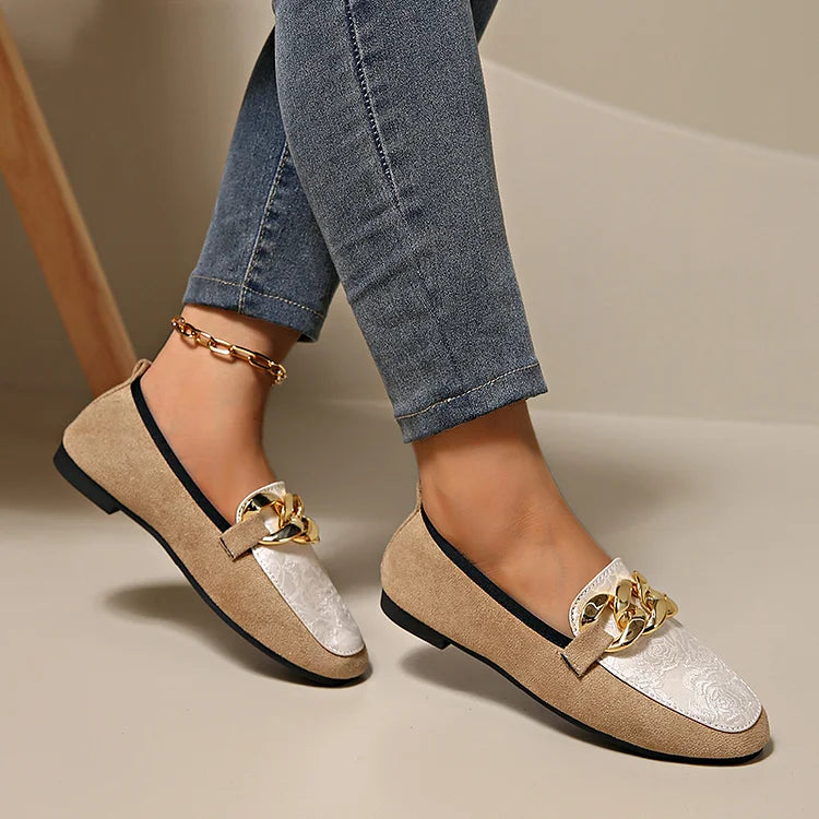 Loafer mit floralem Jacquard-Patchwork, Metallkettendekor und runder Zehenform