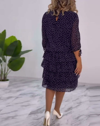 Carla | Elegantes Stufenkleid mit Punkten für festliche Anlässe