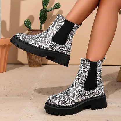 Mehrfarbige Patchwork-Stiefeletten mit robustem Absatz und runder Zehenpartie