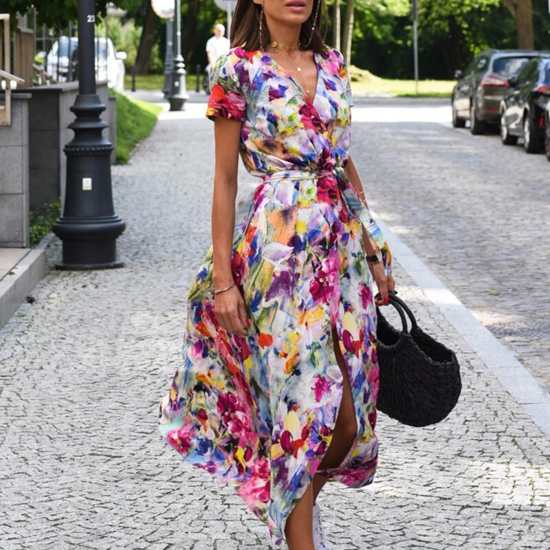 Luisa | Sommerkleid mit floralem Muster und femininer Eleganz