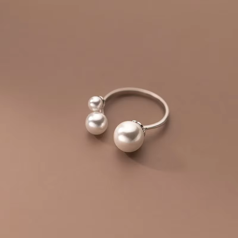 Verstellbarer Moderner Ring mit Eleganter Ausstrahlung