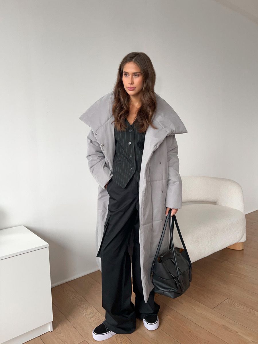 Mia | Elegante lange Pufferjacke mit Taillengürtel