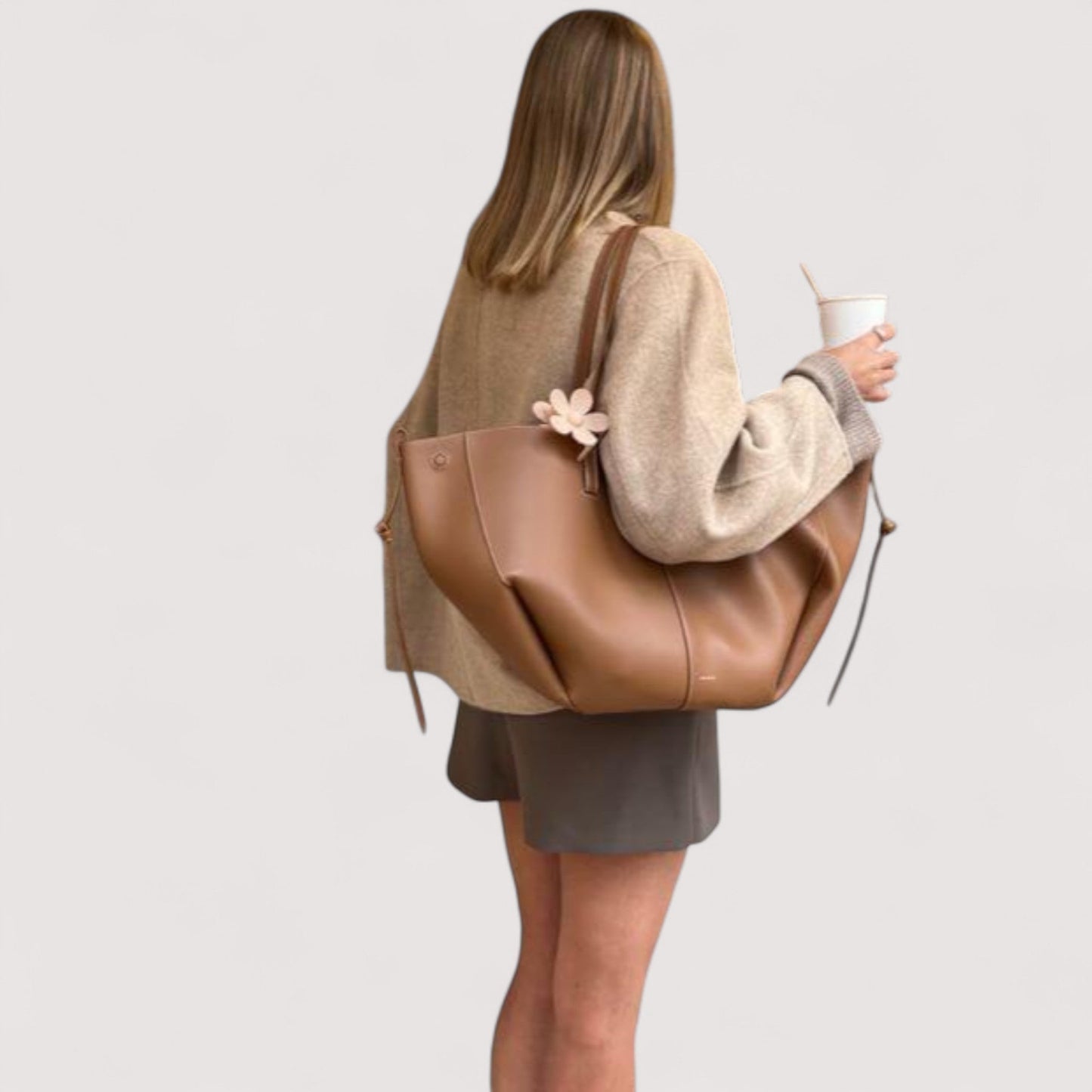 Mila™ | Seitlich geraffte Tasche