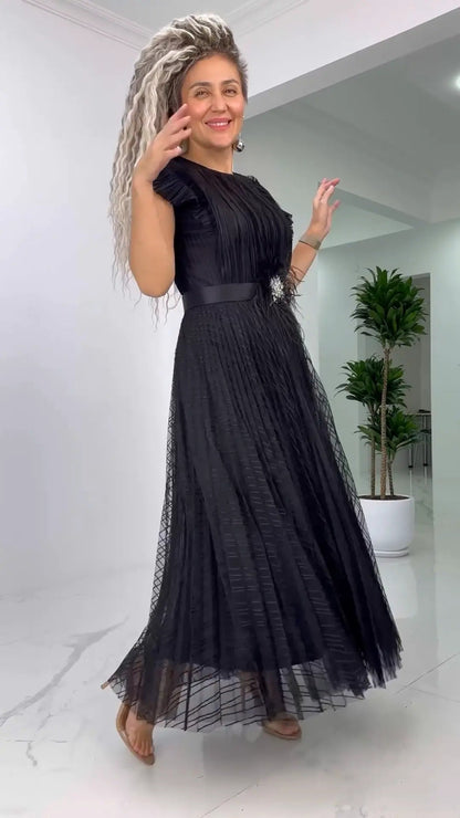 Elegantes Chiffonkleid mit tailliertem Schnitt