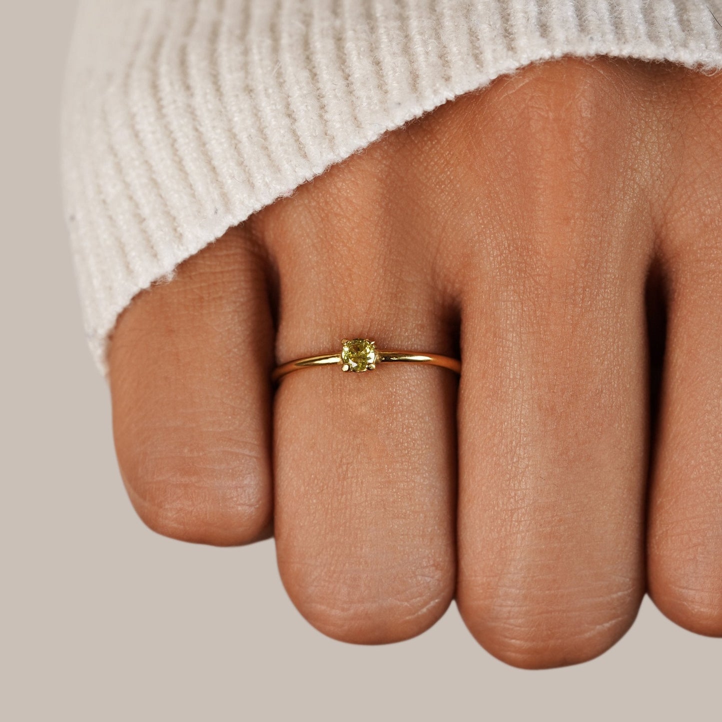 Lily | Individuell gestaltbarer Geburtssteinring für den Alltag