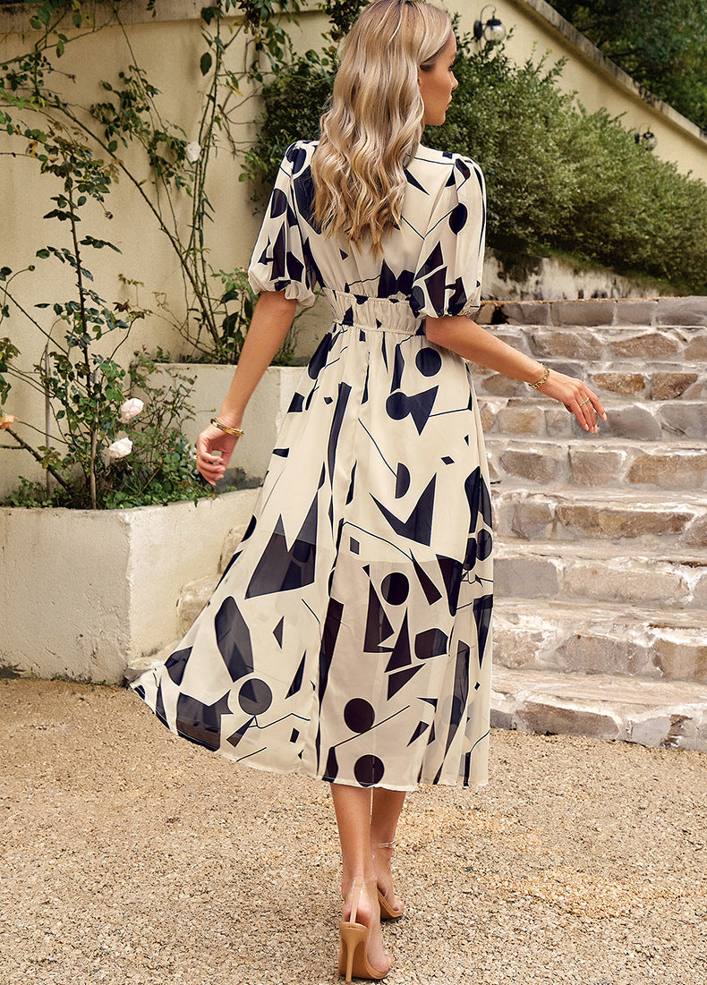 Clara | Elegantes, fließendes Sommerkleid mit stilvoller Silhouette