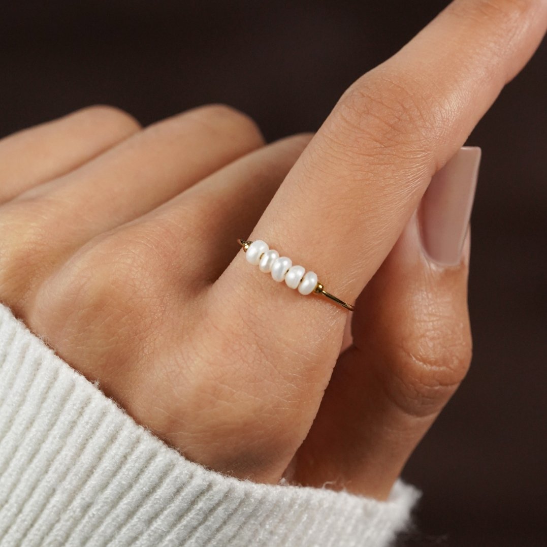 Grace | Schlichter Ring mit einer Süßwasserperle