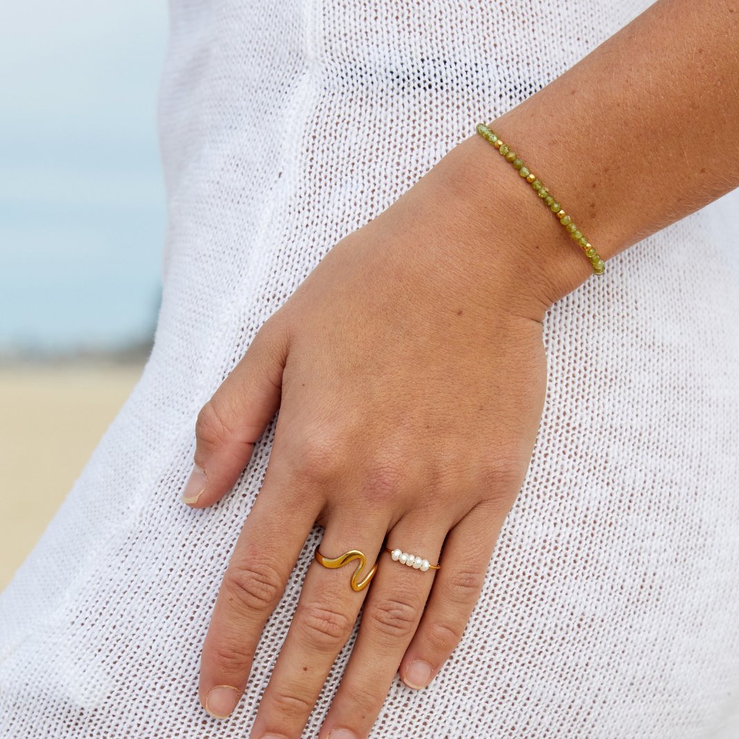 Grace | Schlichter Ring mit einer Süßwasserperle