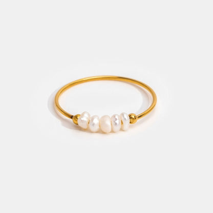 Grace | Schlichter Ring mit einer Süßwasserperle