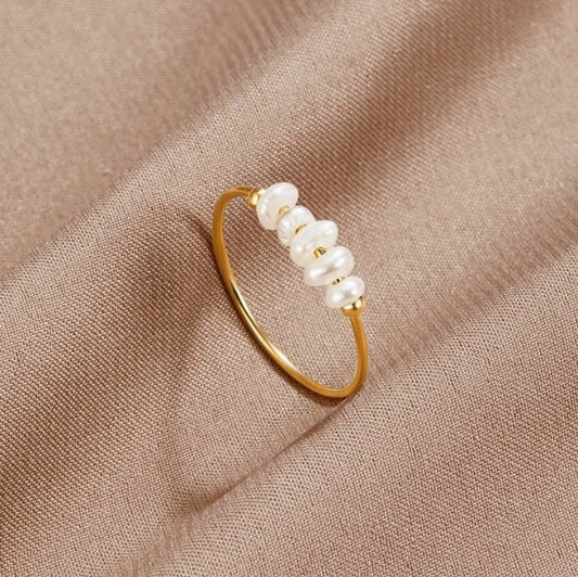 Grace | Schlichter Ring mit einer Süßwasserperle