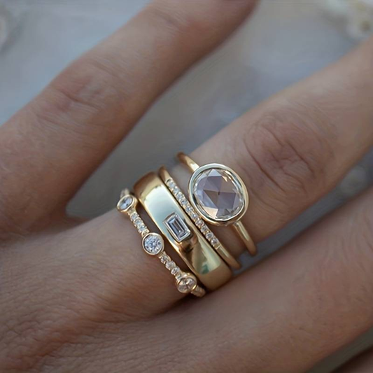 Lily | Elegantes Schmuckstück für besondere Anlässe