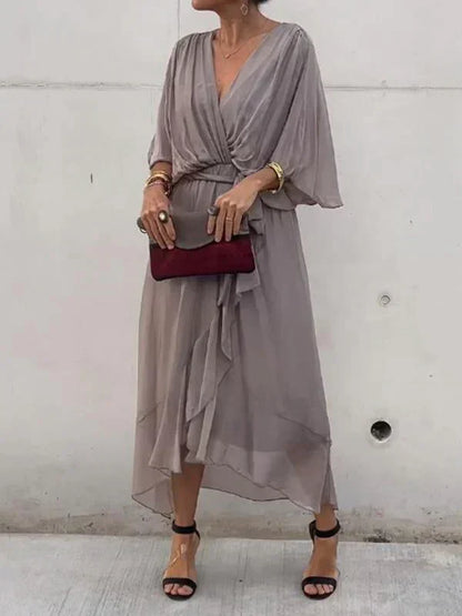 Monica | Leichtes Kleid mit V-Ausschnitt und eleganter Silhouette